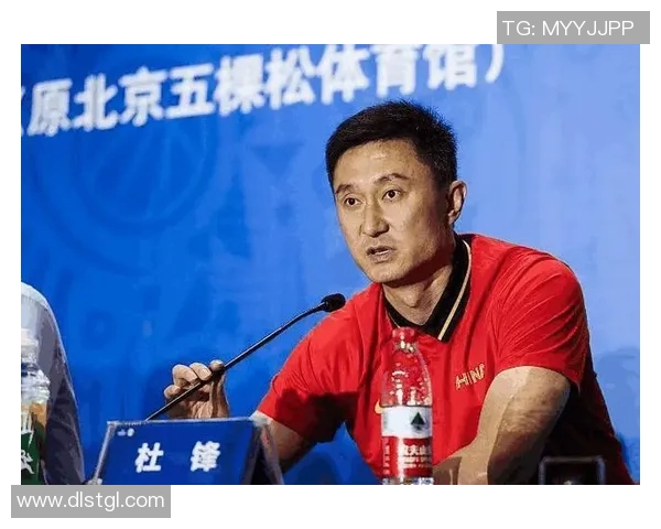 突尼斯男篮红队激战正酣精彩对决引发球迷热议